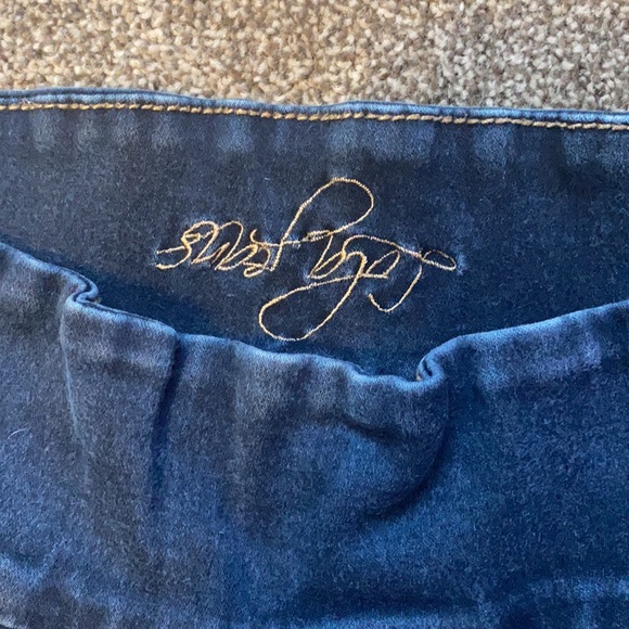 Lola Jeans - Picture 2 of 3